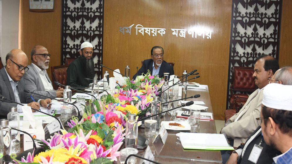 ফুলগাজীর ২৮০ জন ধর্মীয় ব্যক্তিকে সম্মানি দেবেন প্রধানমন্ত্রী: জনপ্রশাসন উপদেষ্টা