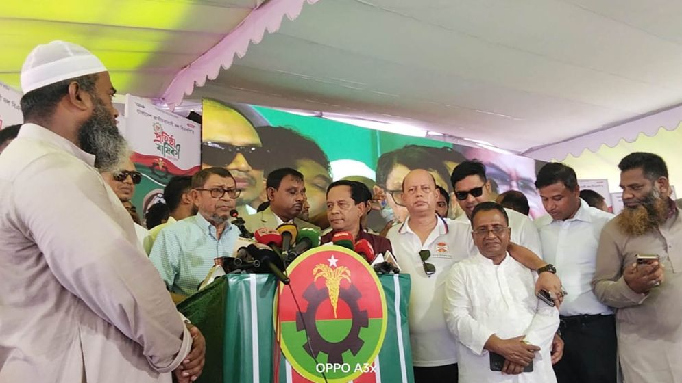 ডেঙ্গু প্রতিরোধে সবাইকে নিজ নিজ বাড়ির আঙিনা পরিষ্কার রাখতে হবে: স্বাস্থ্যমন্ত্রী