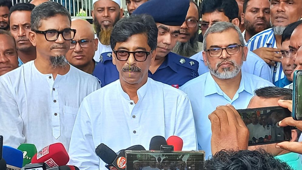 সারের সংকট নেই, মজুত ঠেকাতে ব্যবস্থা: কৃষিমন্ত্রী