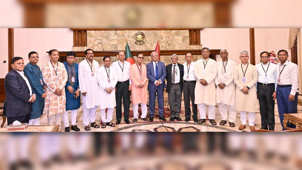 গণতন্ত্র সুপ্রতিষ্ঠিত হলে সব সম্প্রদায়ের অধিকার নিশ্চিত হবে: রাষ্ট্রপতি