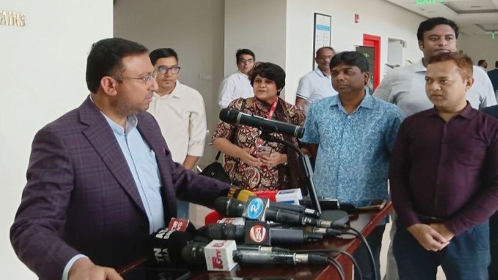 ভারতের সাথে করা সব চুক্তি পর্যালোচনা চলছে: হুমায়ুন কবির