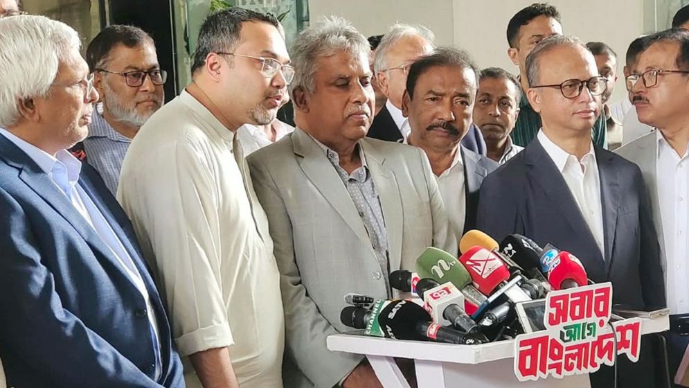 কল-কারখানায় গ্যাস-বিদ্যুৎ সরবরাহ স্বাভাবিকের আশ্বাস প্রধানমন্ত্রীর: এফবিসিসিআই প্রশাসক