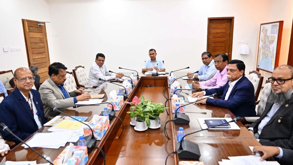 রাজধানীর লেক রক্ষায় সমন্বিত উদ্যোগের নির্দেশ প্রধানমন্ত্রীর