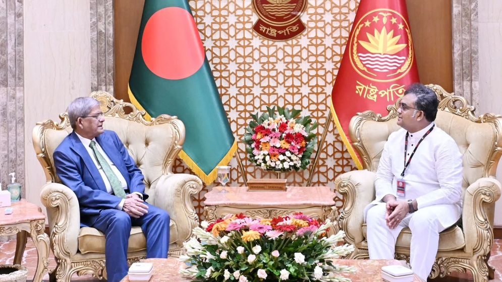 বিশ্ববিদ্যালয়ে শিক্ষা ও গবেষণার মান বাড়াতে মেধাভিত্তিক নিয়োগের আহ্বান রাষ্ট্রপতির