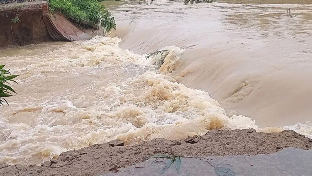উত্তরের চার জেলায় বন্যার শঙ্কা