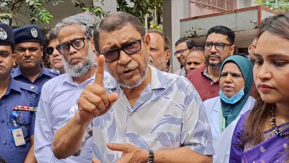 সরকারি হাসপাতালের সামনে ক্লিনিকের অনুমোদন বন্ধ