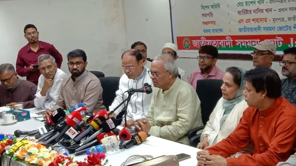 বিরোধী দলগুলোর আত্মস্বীকৃত সন্ত্রাসী কর্মকাণ্ড নিয়ে রিজভীর প্রশ্ন