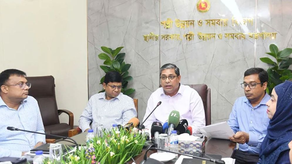 ৬৫৪৪ প্রতিষ্ঠানে সোলার বসাতে বরাদ্দ ৩৭০ কোটি টাকা: প্রতিমন্ত্রী শাহে আলম