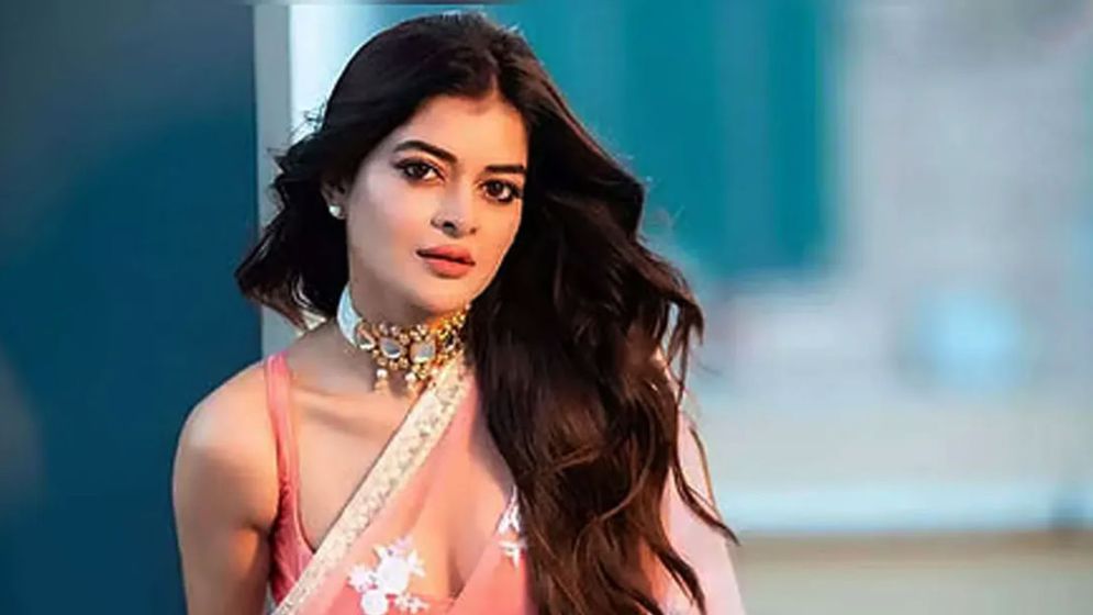 ‘একই জায়গায় আটকে থাকতে চাই না’- মধুমিতা