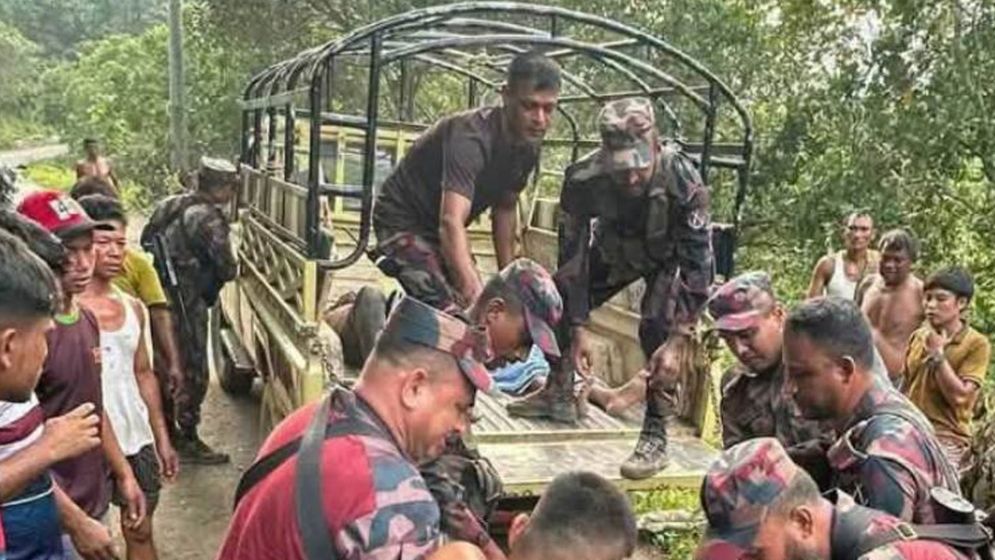 থানচিতে পর্যটকবাহী চান্দের গাড়ি খাদে পড়ে নিহত ২
