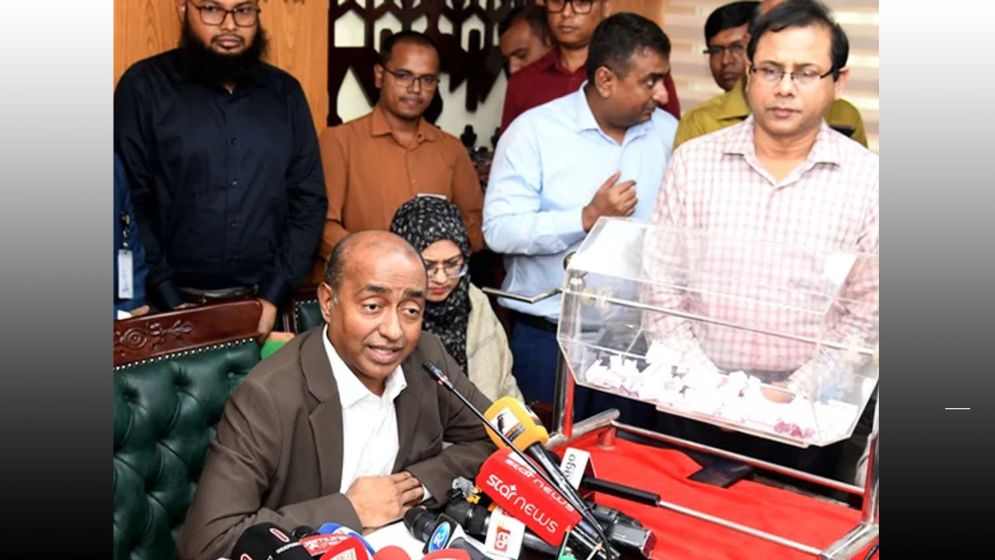 লটারির মাধ্যমে মনোনীত করা হল ঢাকার ১৮ সাব-রেজিস্ট্রার
