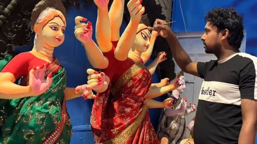 সিলেটে ২৭৬৬ মণ্ডপে চলছে দুর্গাপূজার প্রস্তুতি