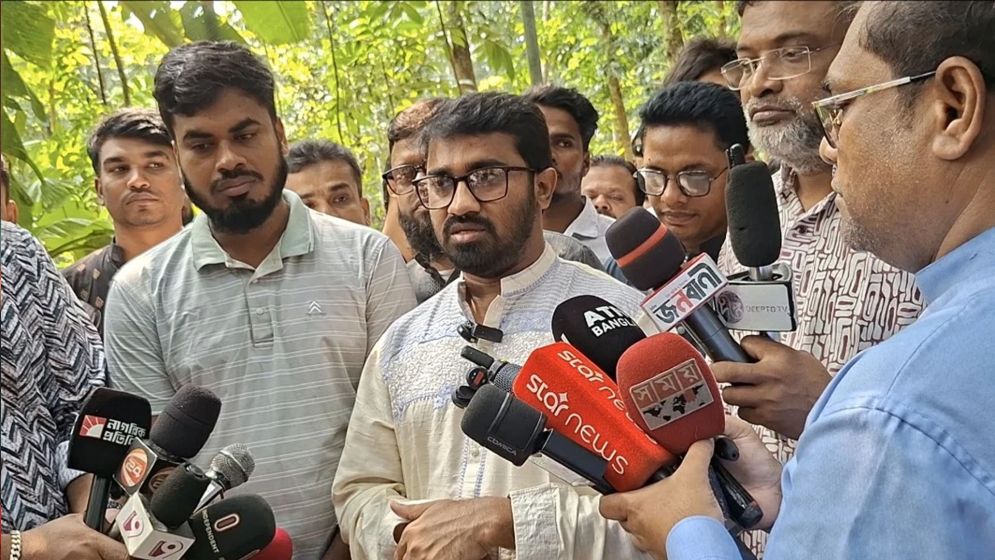 আ.লীগের রাজনীতি এখন ফেসবুক-ইউটিউবের মধ্যেই সীমাবদ্ধ: রাশেদ খাঁন