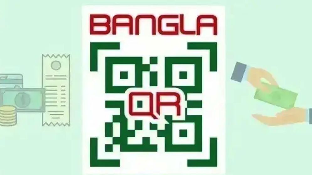স্মার্টফোন দিয়ে ‘বাংলা কিউআর’-এ লেনদেন, বিপ্লবের দোরগোড়ায় বাংলাদেশ