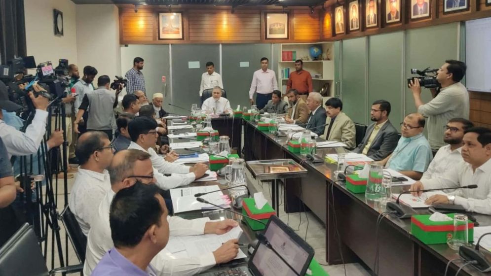ইউপি নির্বাচন শুরু ২১ জানুয়ারি, ভোট পাঁচ ধাপে