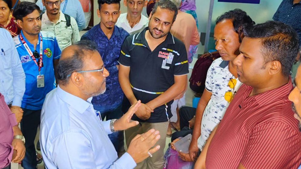 ভিসা দালালদের থেকে সতর্ক থাকার পরামর্শ ভারতীয় সহকারী হাইকমিশনের