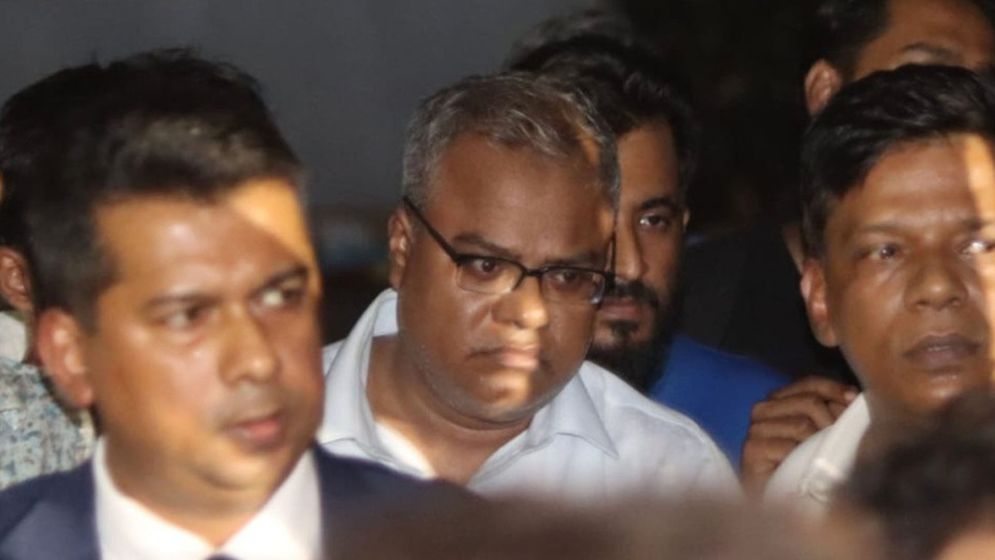 ৩০ ঘণ্টা পর অবরুদ্ধ অবস্থা থেকে মুক্ত চুয়েট উপাচার্য