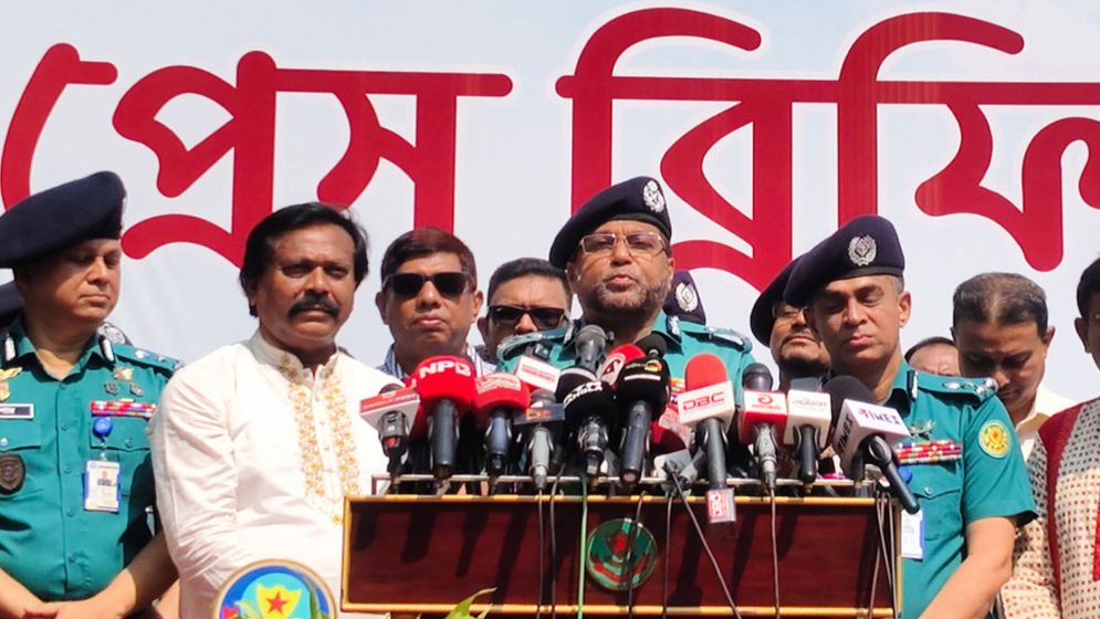 রাজধানীর ২৫৭ পূজামণ্ডপ সিসি ও বডিওন ক্যামেরায় নজরদারিতে: ডিএমপি কমিশনার