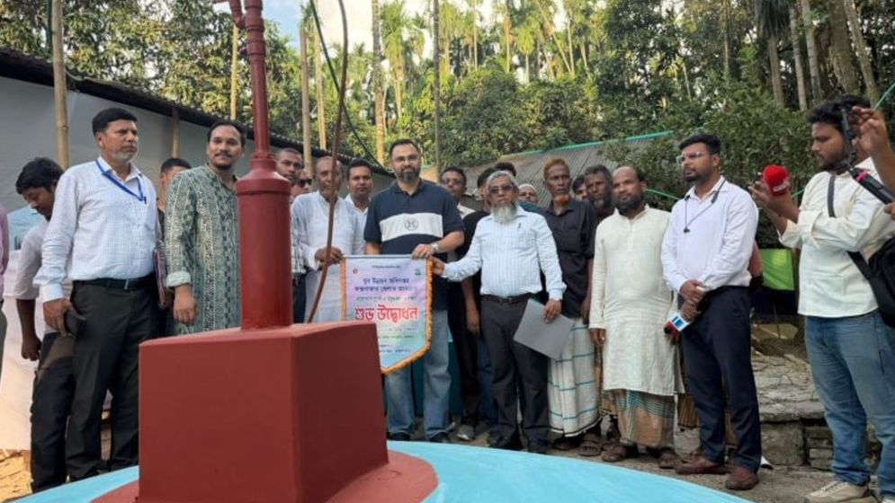 চকরিয়ায় বায়োগ্যাস প্লান্টের উদ্বোধন করলেন আমিনুল হক