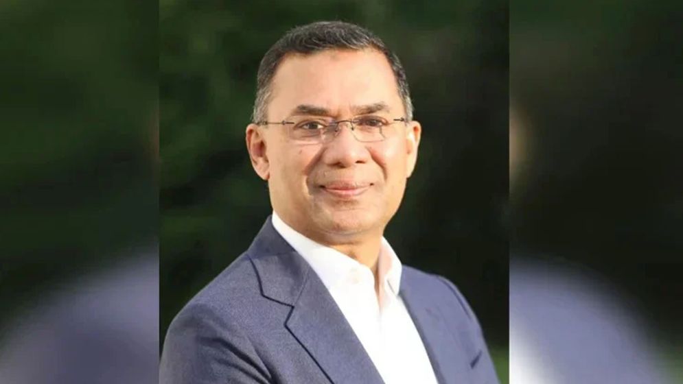 তিন বিভাগ সফর শেষে ঢাকায় ফিরলেন প্রধানমন্ত্রী