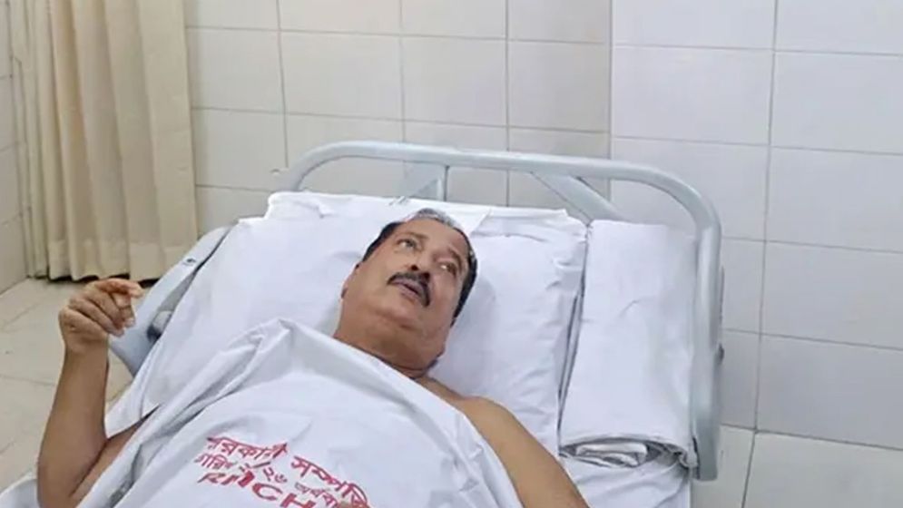 উন্নত চিকিৎসার জন্য ঢাকায় নেয়া হলো ভূমিমন্ত্রীকে