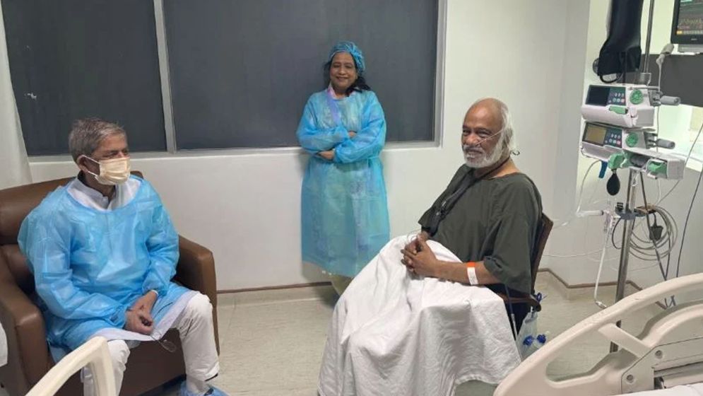 হাসপাতালে মঈন খানকে দেখতে গেলেন রাষ্ট্রপতি
