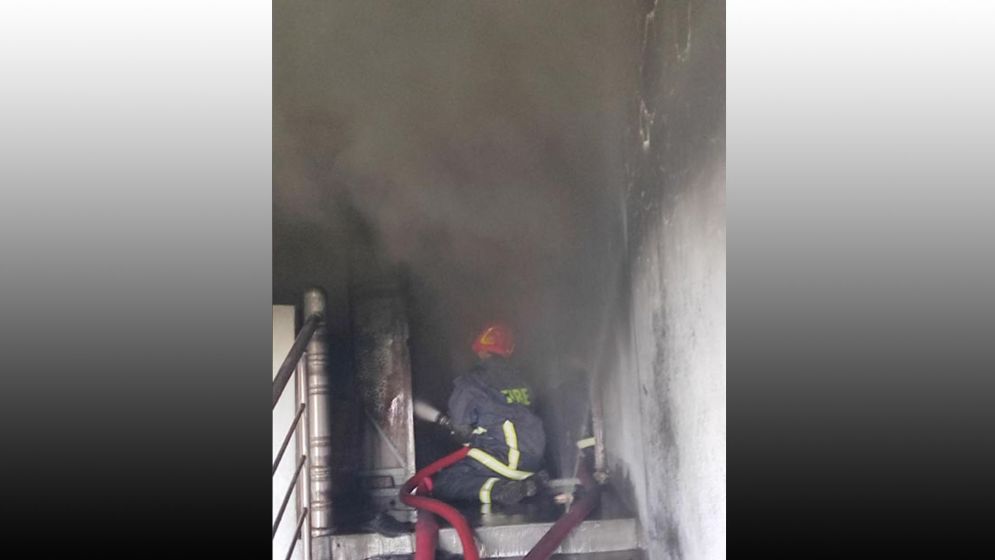 কেরানীগঞ্জে প্লাস্টিক কারখানায় ভয়াবহ আগুন, নিহত ১