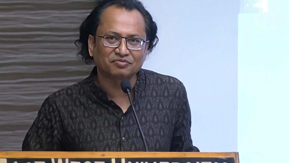 শেখ হাসিনার ফেরা নিয়ে গুঞ্জন কেন, ব্যাখ্যা দিলেন তথ্য উপদেষ্টা